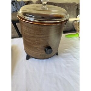 Rival Crock Pot Slow Cooker Vintage With Glass Lid. Size H 9inches ,W 9 Inches.